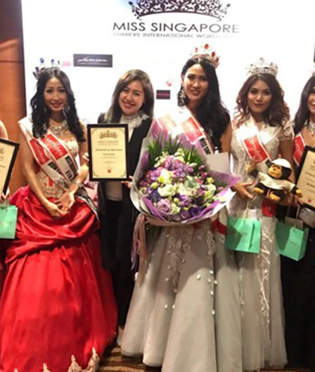 The Sensedebelle team at an awards ceremony